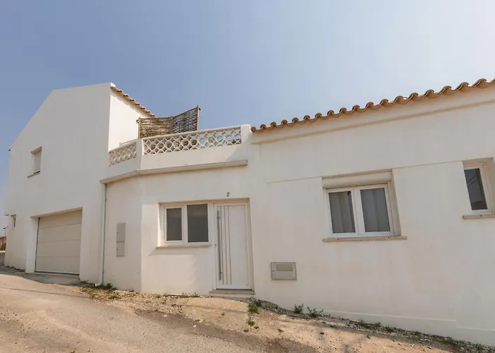 Surf & Chill Peniche Villa *